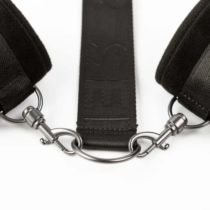 Male Sex Toys SEI MIO Neck Firmly In Check Adjustable Neck and Wrist Restraint Kit